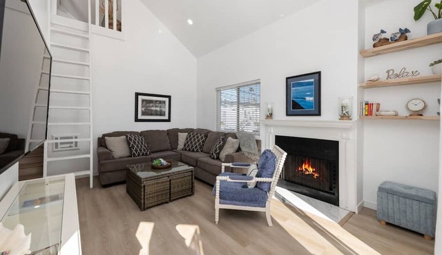 Best in Pacific Beach 2bedroom+loft!