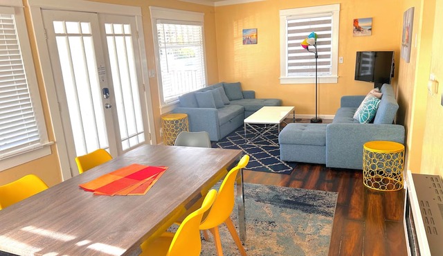Casa California-Spacious - 3 Bdr/Backyard Firepit/Playground/Gaslamp/Zoo/Beach