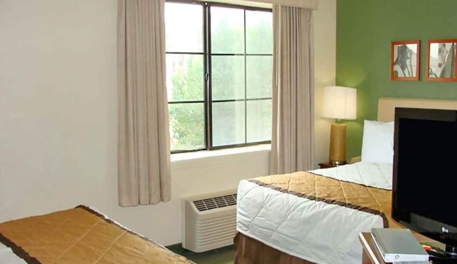 1 Queen Bed | Non-Smoking, Kitchen, Sofa-Bed