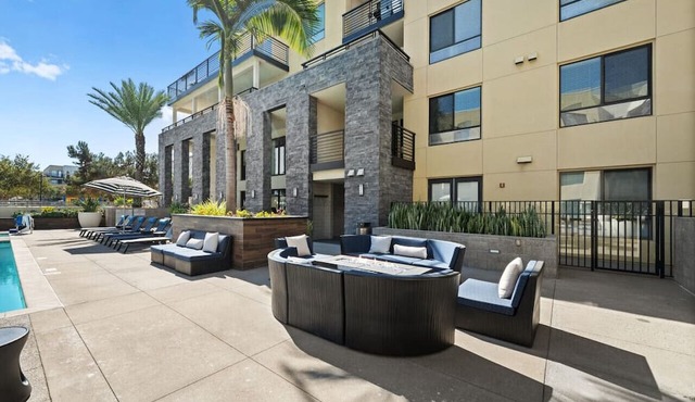 Game on! Just Remodeled! Luxurious Resort-Style 2B