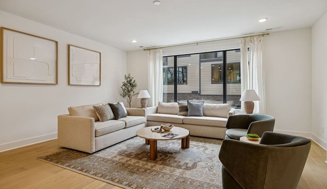 Luxury Nash Home w/Rooftop Downtown Skyline Views