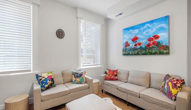 Spacious 4BR Rittenhouse Square Retreat