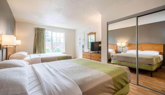 2 Queen Beds |Non-Smoking