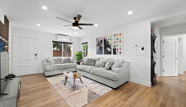 Beautiful 2-bedroom near Ocean Beach, Pacific Beach, Sea World, Downtown, & more