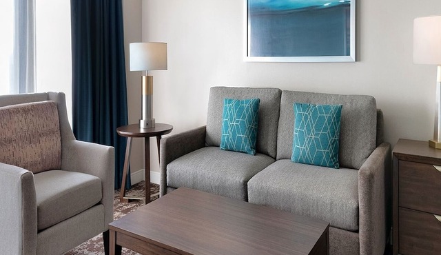 Studio Deluxe Unit -Theme Parks & Gaslamp Quarter
