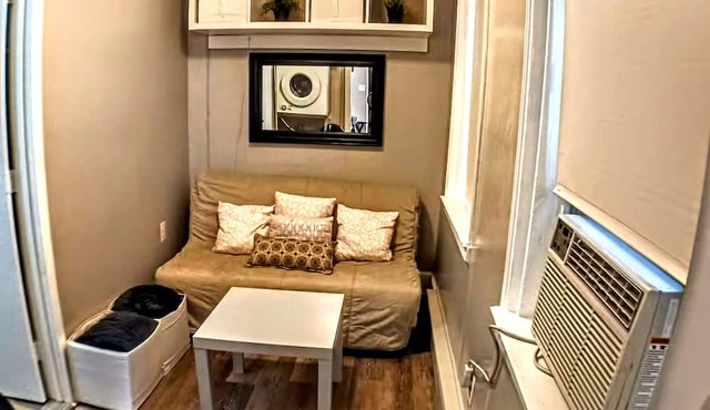 Charming Jawn in Fabulous Fishtown — W/D, AC, Private Patio & Fast WiFi