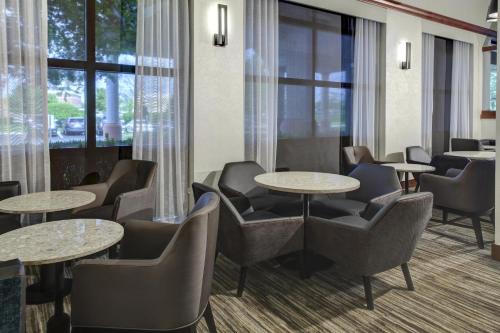 Hyatt Select Nashville Opryland
