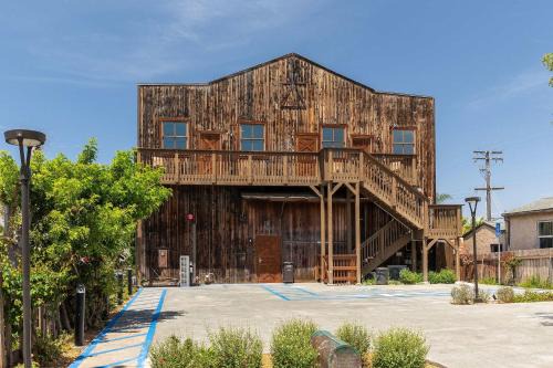 2 units Close to Restaurants Old Town Barnhouse
