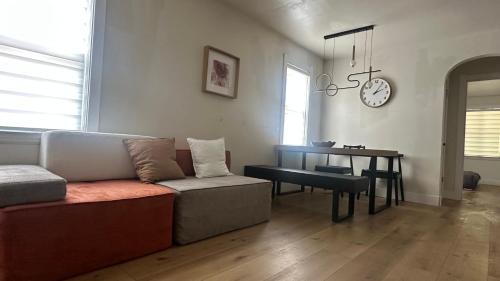 Modern 3-Bedroom Private Home