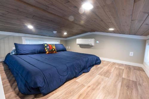 Trout River Tiny Luxury Living with River Views