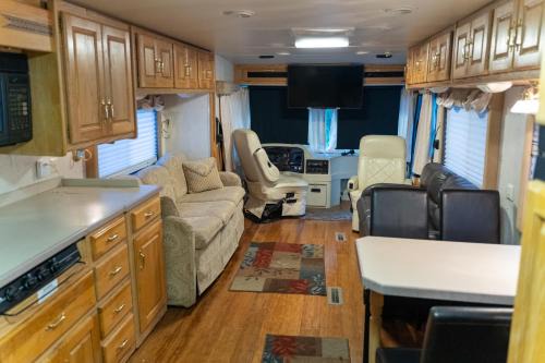 Art Rv motorhome