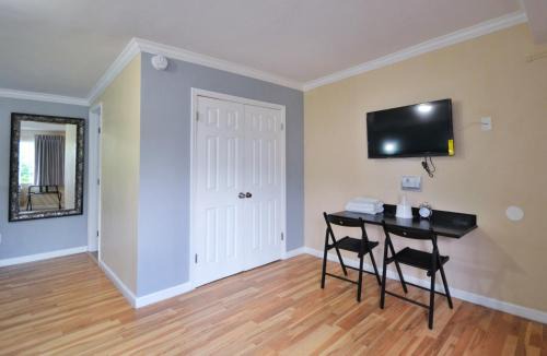 Lodge at 32nd